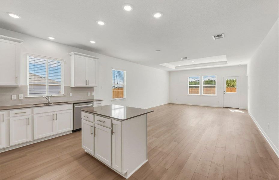 Furnished interior view inside a new home in Skyview, Belton (Image 8).