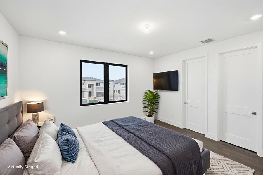 12-print-10140-royal-ascot-avenue 12-print-10140-royal-ascot-avenue