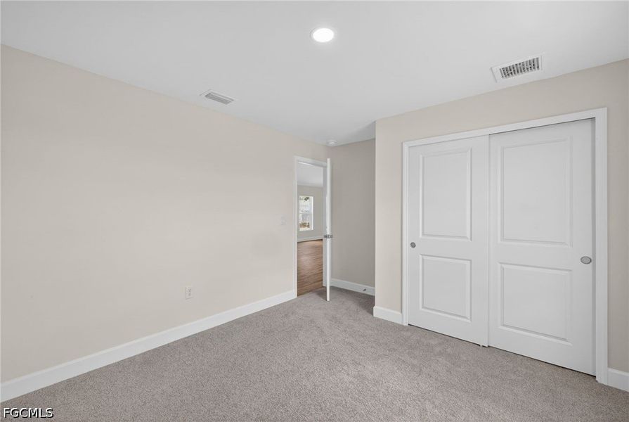 Spacious, unfurnished interior of a new home in Cape Coral, Cape Coral (Image 19).