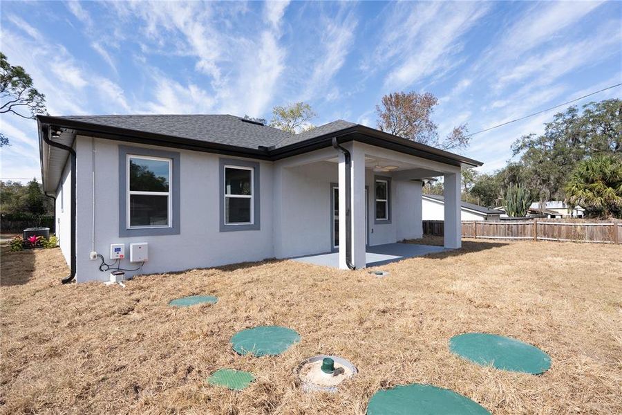 Exterior details and patio area of a home in , Apopka (Image 21).