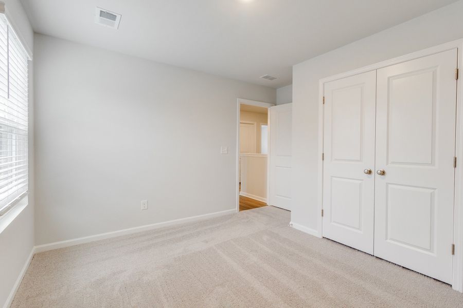 Spacious, unfurnished interior of a new home in Killians Crossing, Blythewood (Image 32).
