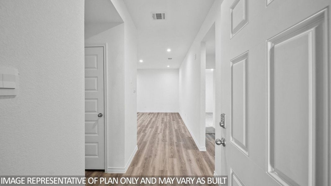 Spacious, unfurnished interior of a new home in Knox Landing, Bryan (Image 15).
