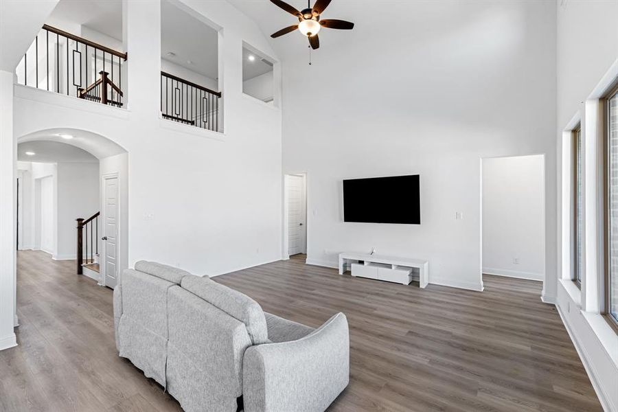 Furnished interior view inside a new home in Sandbrock Ranch, Aubrey (Image 11).