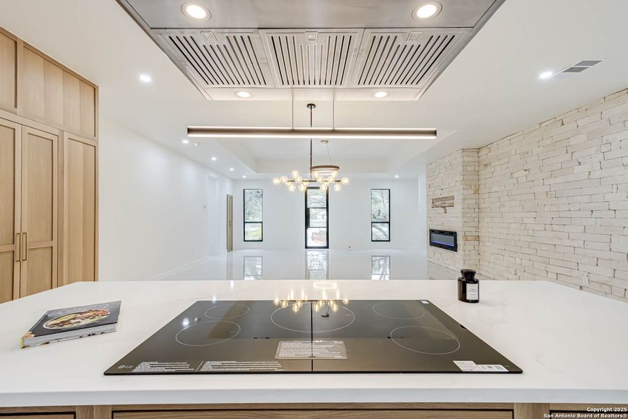 Close-up of interior finishes inside a home in , Floresville (Image 20).