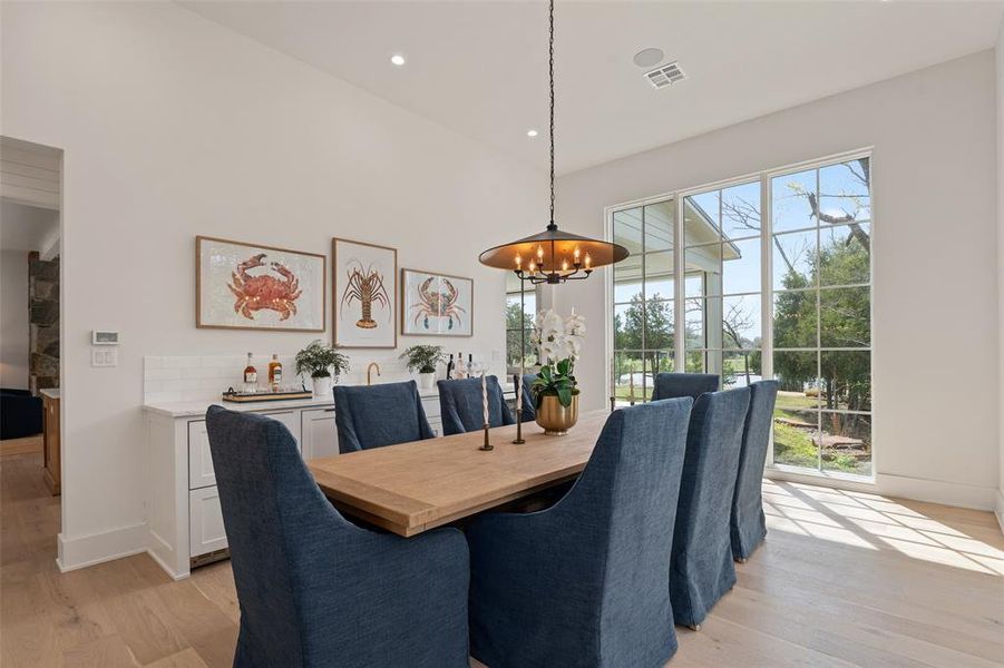 Furnished interior view inside a new home in , Malakoff (Image 19).