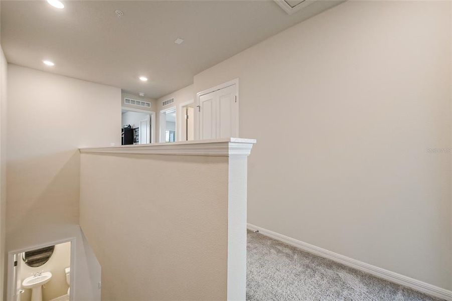 Spacious, unfurnished interior of a new home in , Orlando (Image 23).