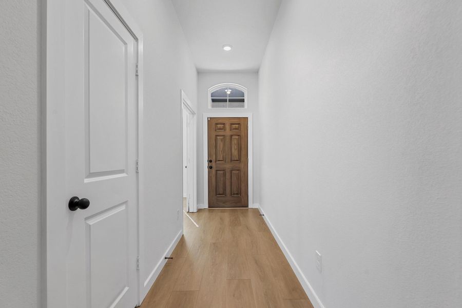 Representative unfurnished interior of a home built from the Iverson I by Cheldan Homes in Pitcock Addition, Graham (Image 23).
