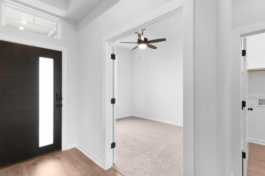 Spacious, unfurnished interior of a new home in Nolina, Georgetown (Image 11).