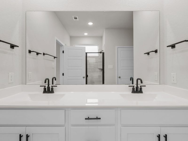 Representative interior finishes for a home built from the The Sycamore B by Davidson Homes LLC in Heartland, Heartland (Image 13). Representative interior finishes for a home built from the The Sycamore B by Davidson Homes LLC in Heartland, Heartland (Image 13).