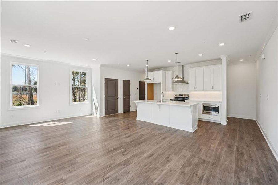 Spacious, unfurnished interior of a new home in Market Square at Sawnee Village, Cumming (Image 21).