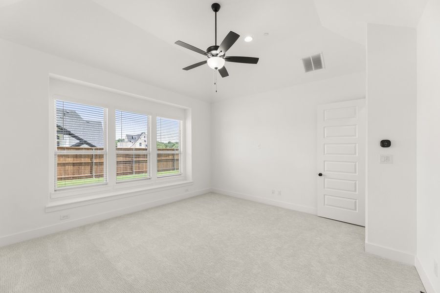 Spacious, unfurnished interior of a new home in Providence Cove, McKinney (Image 22).