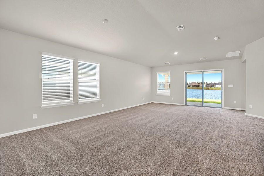 Spacious, unfurnished interior of a new home in Whiteview Village, Palm Coast (Image 5).