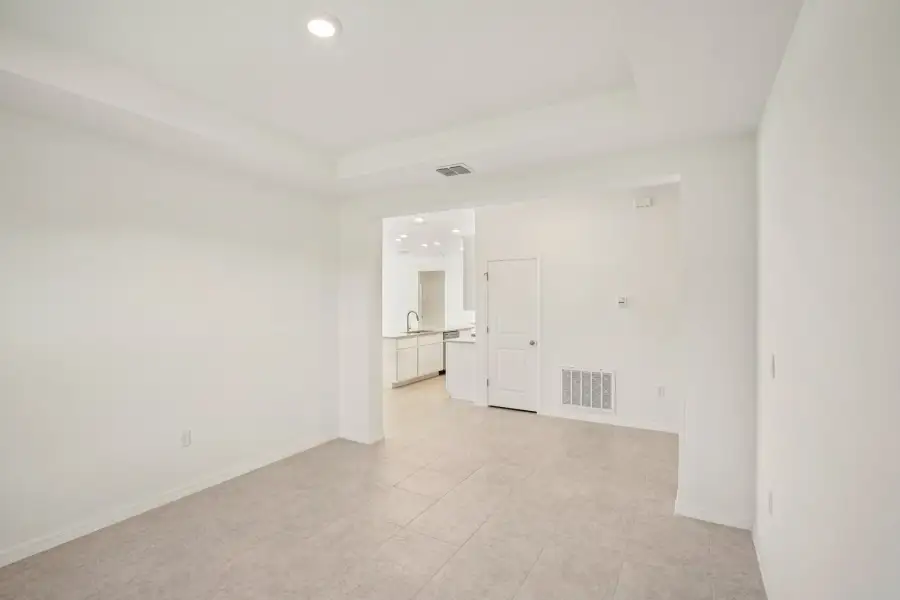 Representative unfurnished interior of a home built from the Huntington by Maronda Homes in Palm Coast, Palm Coast (Image 20).