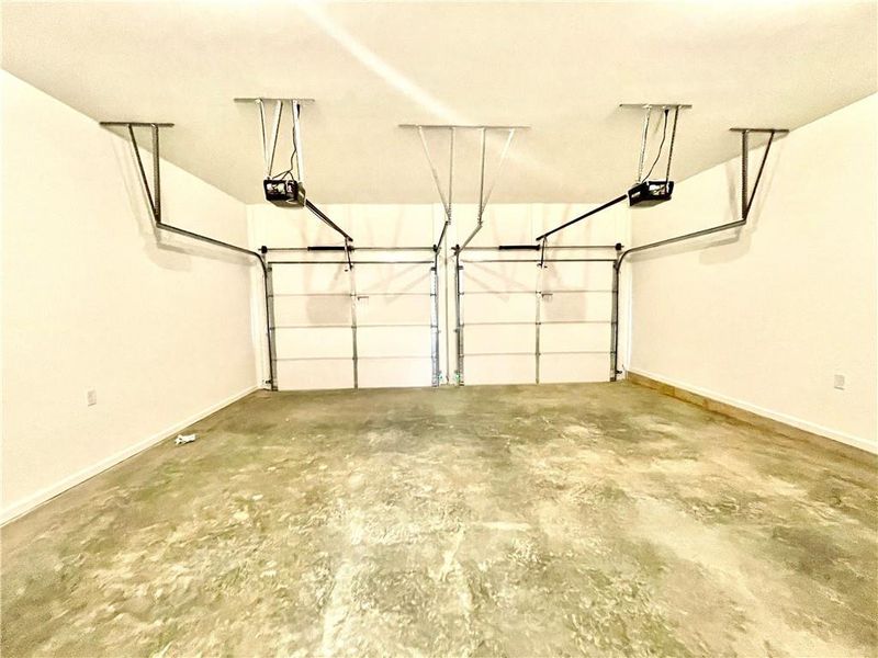 Spacious, unfurnished interior of a new home in , Waleska (Image 29).