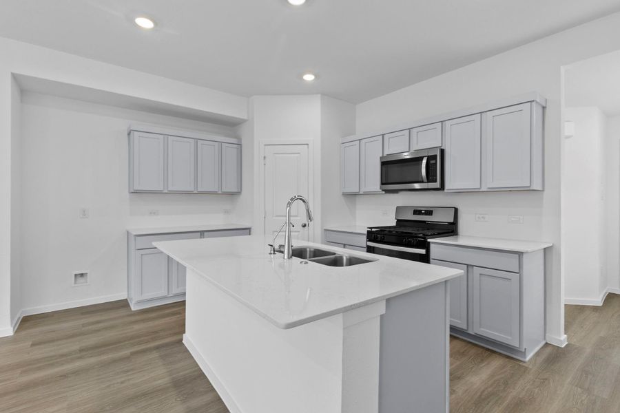 Furnished interior view inside a new home in Venetian Pines, Conroe (Image 10).