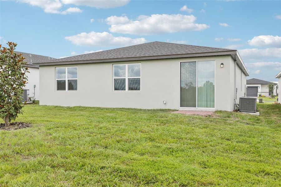 Exterior details and patio area of a home in Hamilton Bluff - Signature Series, Lake Hamilton (Image 26).