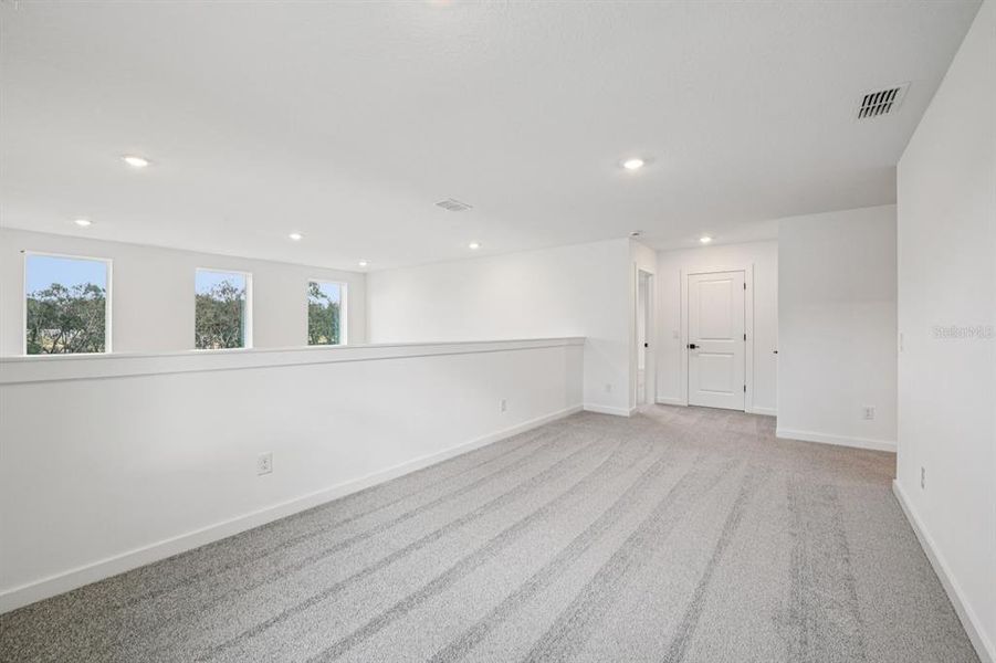 Spacious, unfurnished interior of a new home in Northlake Traditional, Winter Garden (Image 34). Spacious, unfurnished interior of a new home in Northlake Traditional, Winter Garden (Image 34).