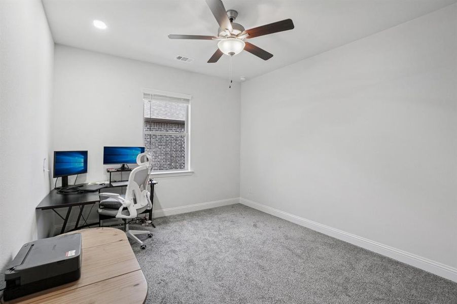 Image 33 of a home in . Image 33 of a home in .