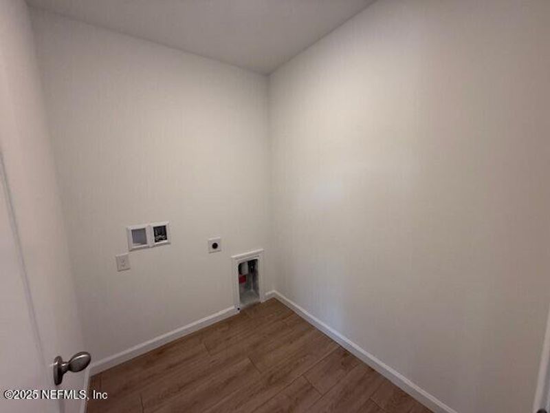 Spacious, unfurnished interior of a new home in Grand Reserve, Bunnell (Image 22).