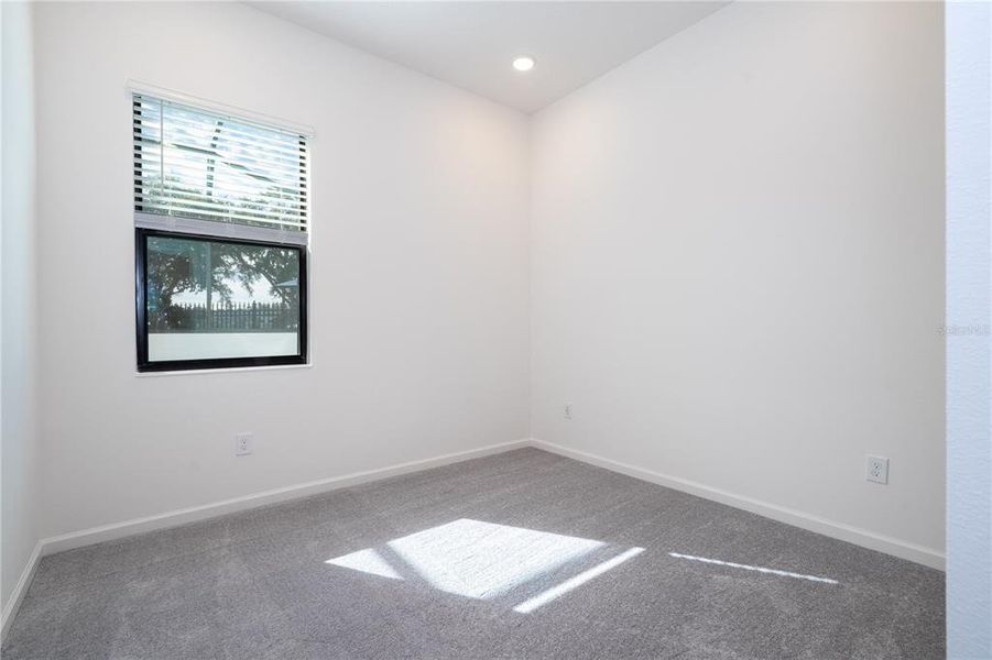 Spacious, unfurnished interior of a new home in , Orlando (Image 26).