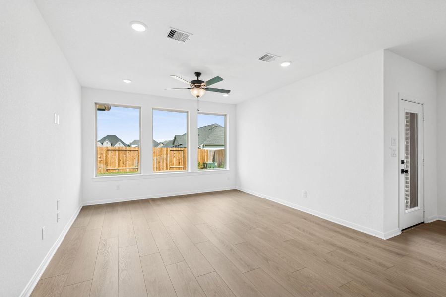 Spacious, unfurnished interior of a new home in Escondido 45’ Homesites, Magnolia (Image 29).