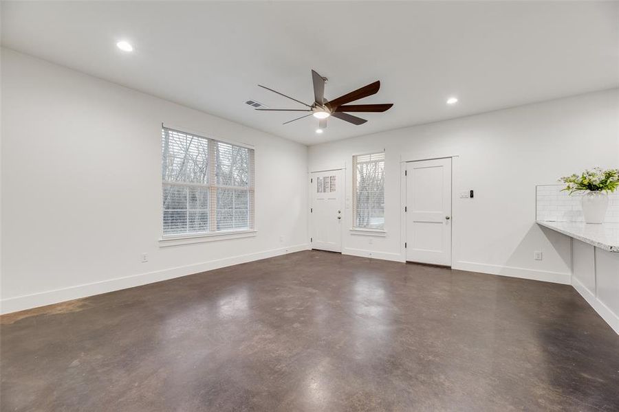 Spacious, unfurnished interior of a new home in , Greenville (Image 13).