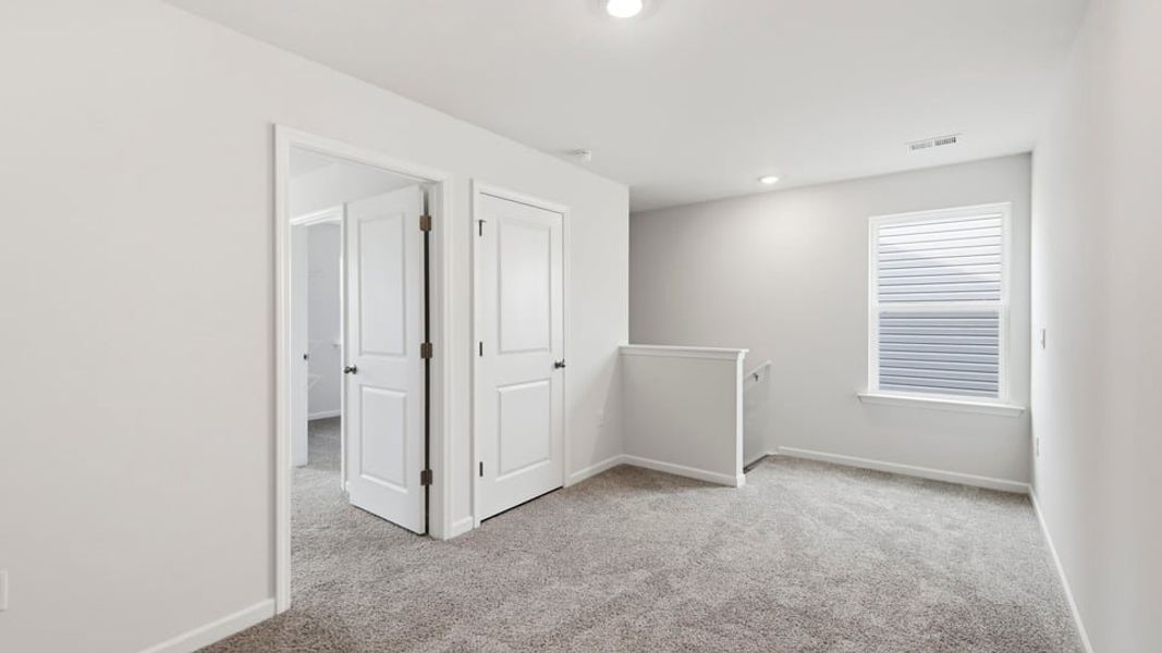 Spacious, unfurnished interior of a new home in Baxter Village, Boiling Springs (Image 23).