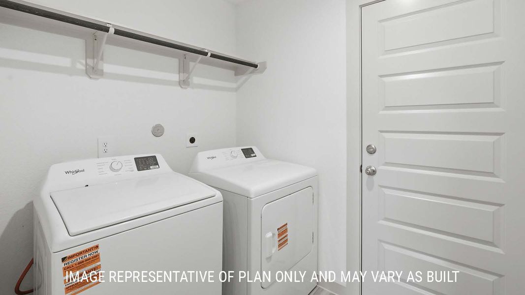 Representative interior finishes for a home built from the Bellvue by D.R. Horton in China Grove, China (Image 18).