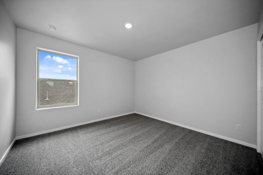 Representative unfurnished interior of a home built from the Capitan by Hakes Brothers in Summer Sky North, El Paso (Image 17).