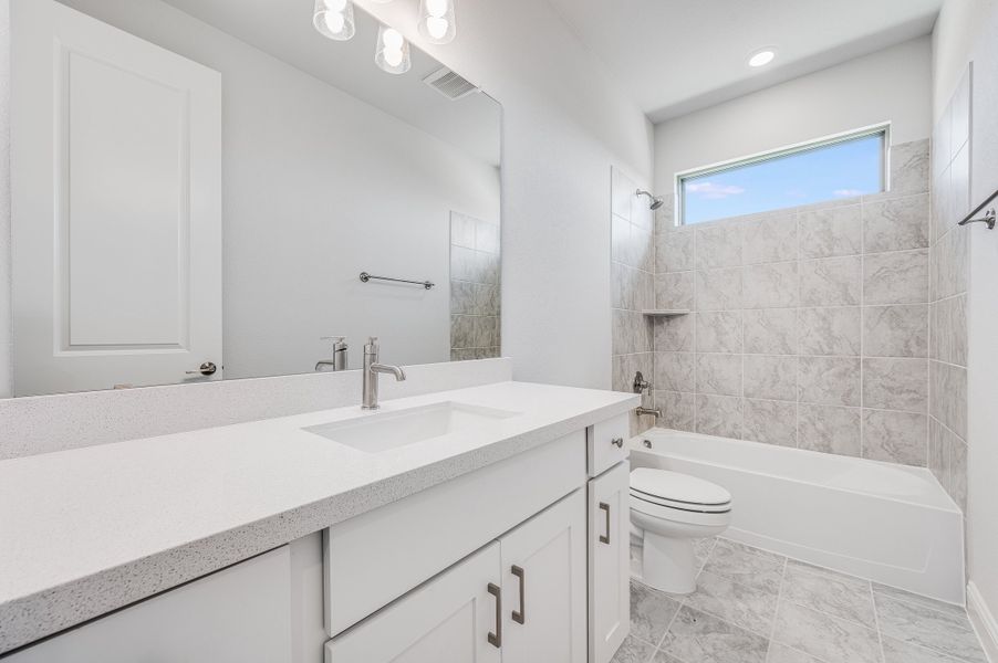 Representative furnished interior of a home built from the Jade by Taylor Morrison in South Oak 60s, Oak Point (Image 8).