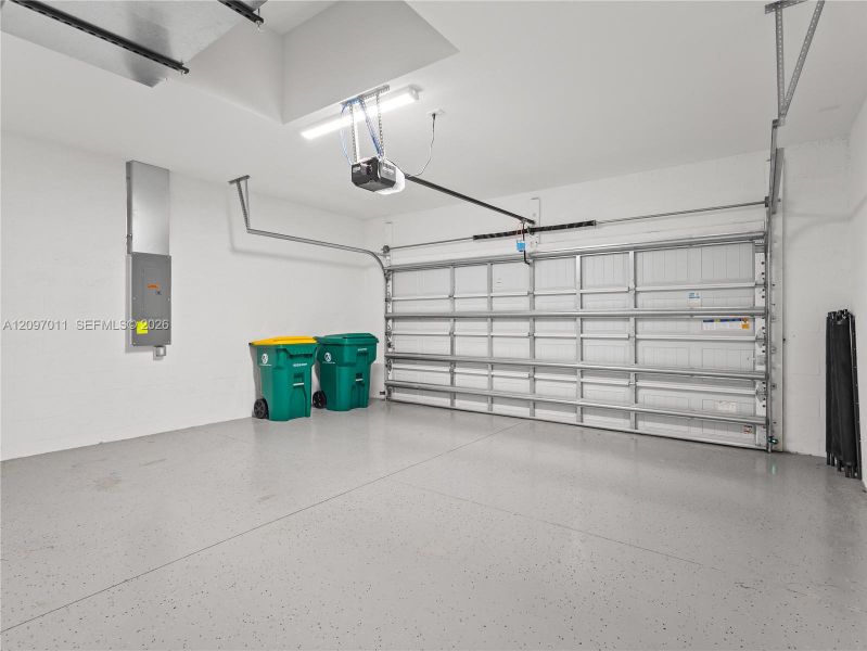 Spacious, unfurnished interior of a new home in , Punta Gorda (Image 21).