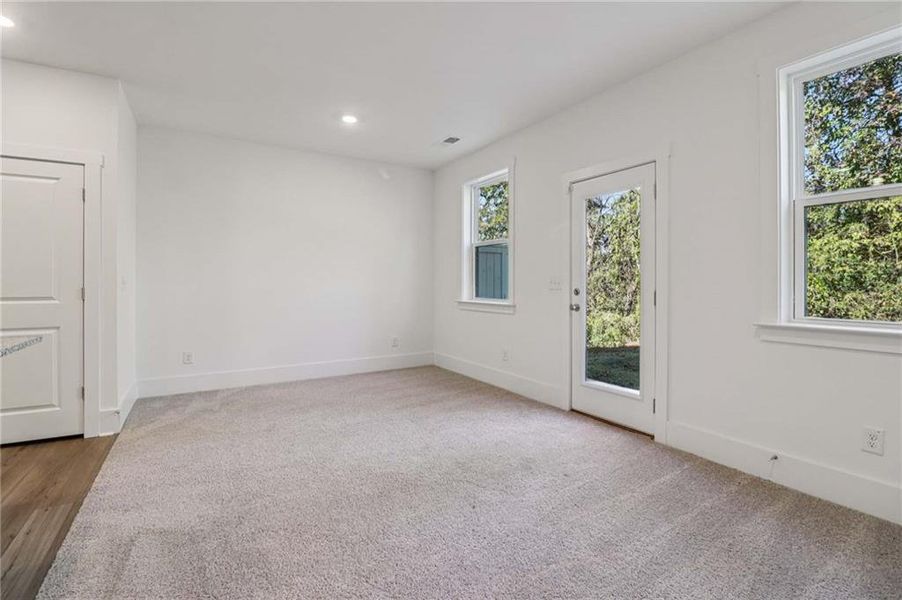 Spacious, unfurnished interior of a new home in Park Vue, Atlanta (Image 32). Spacious, unfurnished interior of a new home in Park Vue, Atlanta (Image 32).