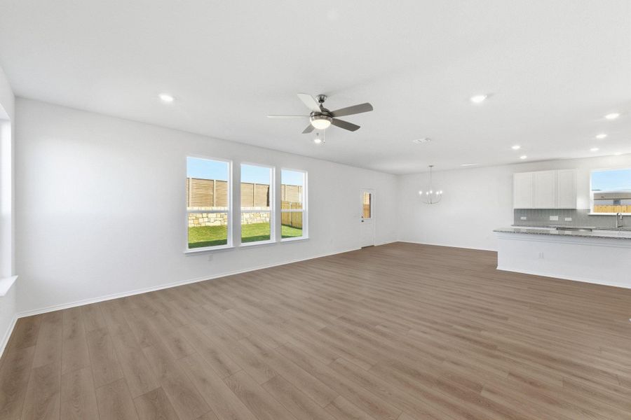 Spacious, unfurnished interior of a new home in Stoney Chase, Del Valle (Image 27). Spacious, unfurnished interior of a new home in Stoney Chase, Del Valle (Image 27).