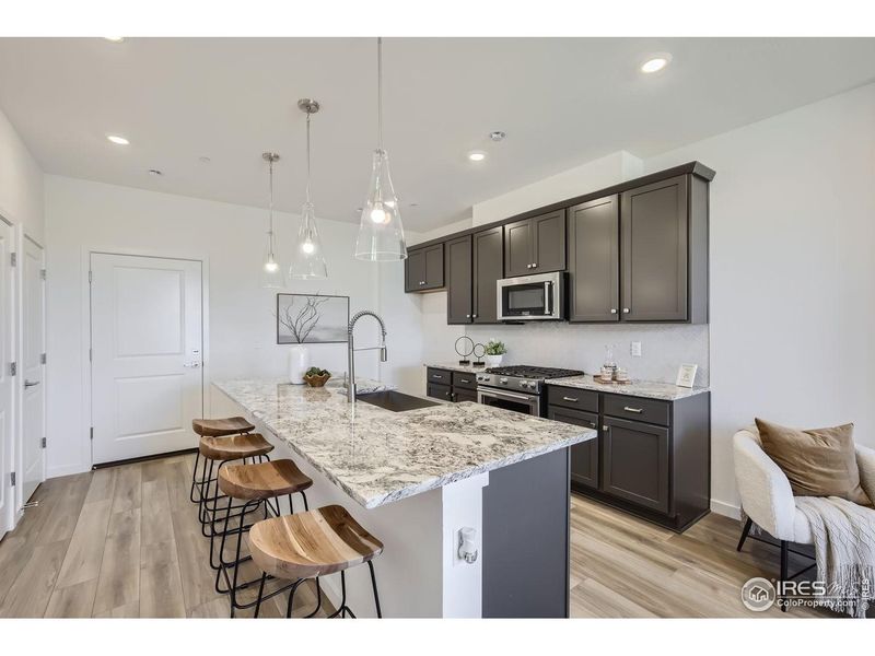 Furnished interior view inside a new home in Mountain Brook, Longmont (Image 10).