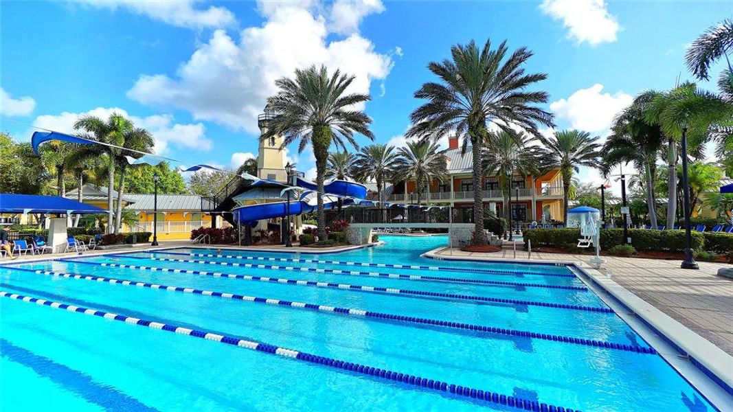Community amenities in Marisol Pointe at MiraBay, Apollo Beach (Image 26).