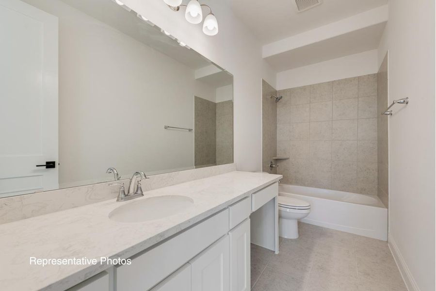 Representative furnished interior of a home built from the Grand Emerald III by Grand Homes in Cedar Ridge Estates, Grand Prairie (Image 7). Representative furnished interior of a home built from the Grand Emerald III by Grand Homes in Cedar Ridge Estates, Grand Prairie (Image 7).