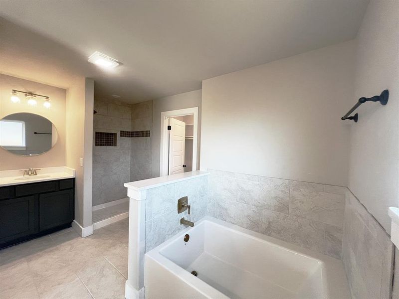 Furnished interior in a model home at Washington Meadows in Sherman (Image 16).