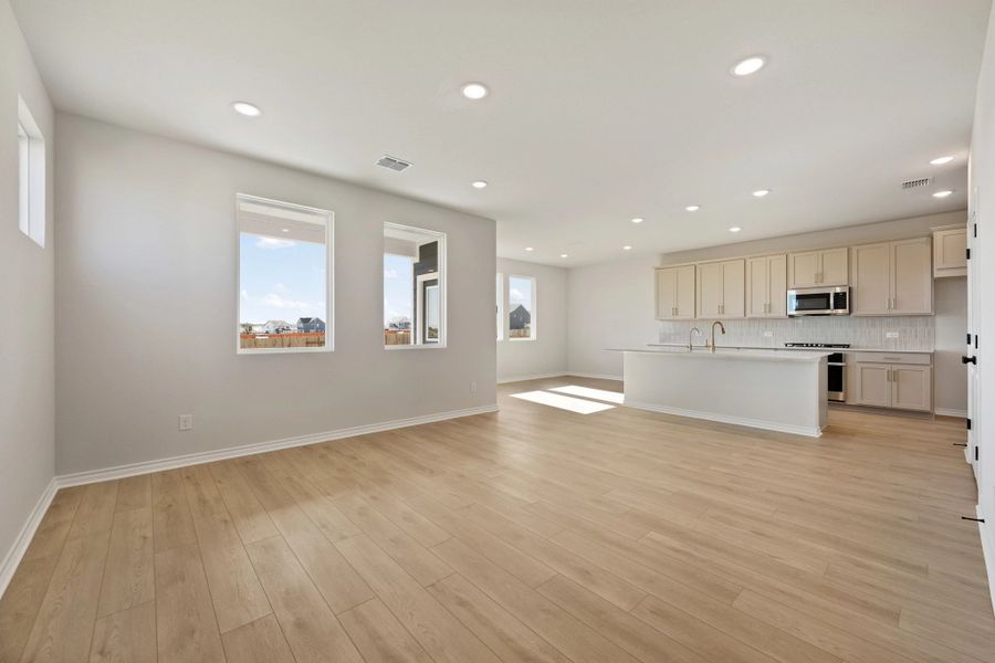 Spacious, unfurnished interior of a new home in The Homestead at Lariat, Liberty Hill (Image 37).