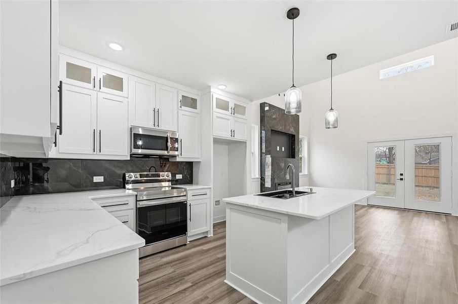 Furnished interior view inside a new home in , Dallas (Image 10).