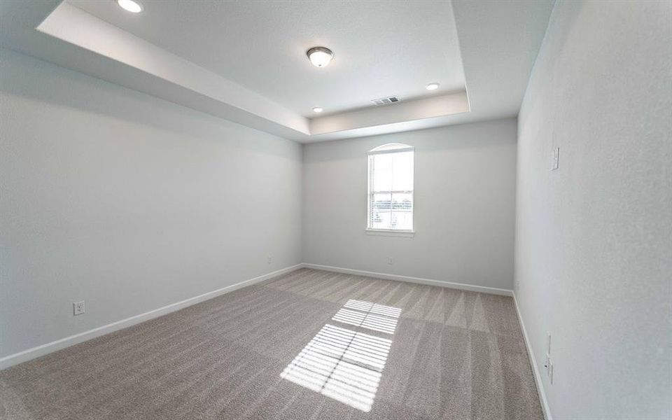 Spacious, unfurnished interior of a new home in Solterra, Mesquite (Image 23).