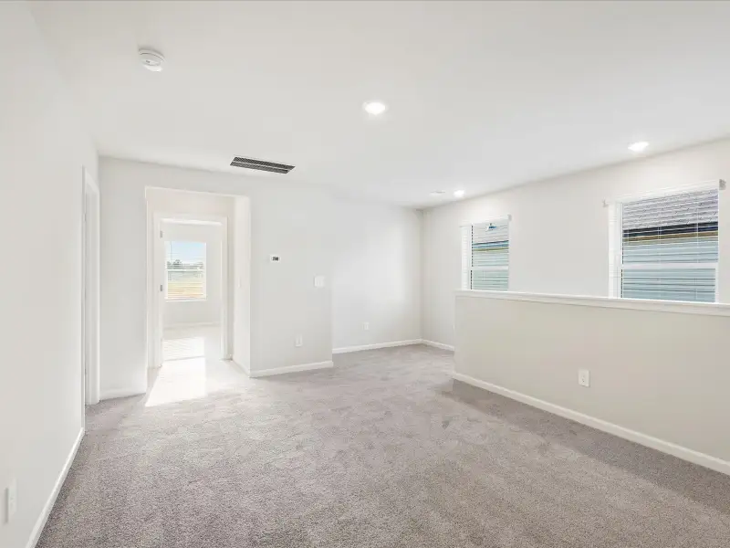Spacious, unfurnished interior of a new home in Pleasant Brook, Piedmont (Image 12).
