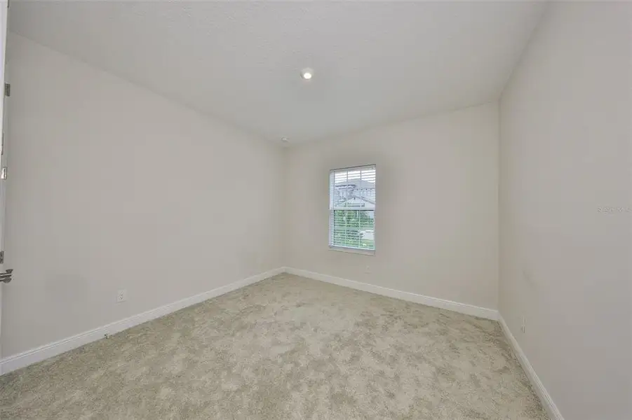 Spacious, unfurnished interior of a new home in Triple Creek, Riverview (Image 33).