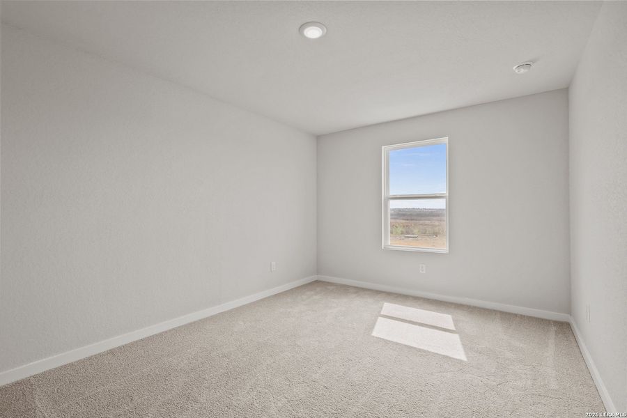 Spacious, unfurnished interior of a new home in Park Place, New Braunfels (Image 16).