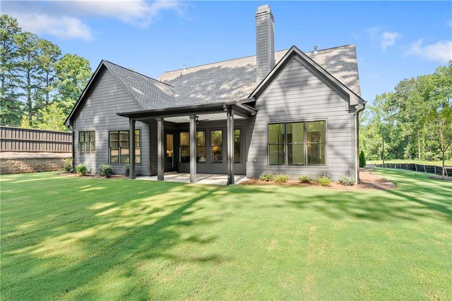 Exterior details and patio area of a home in Woodford, Acworth (Image 3).