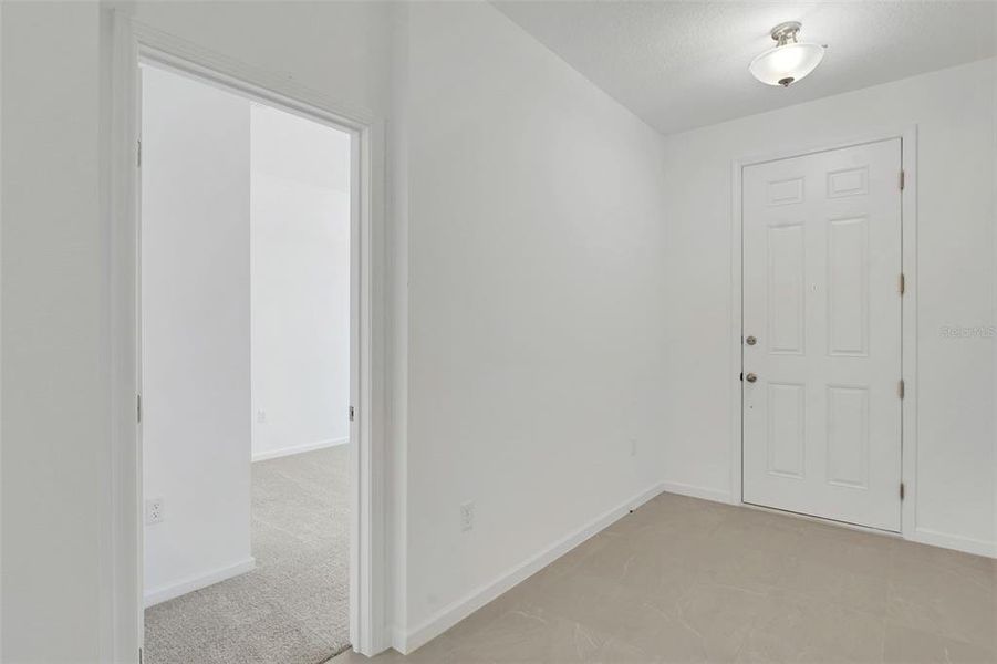 Spacious, unfurnished interior of a new home in Willowbrook North, Winter Haven (Image 32).