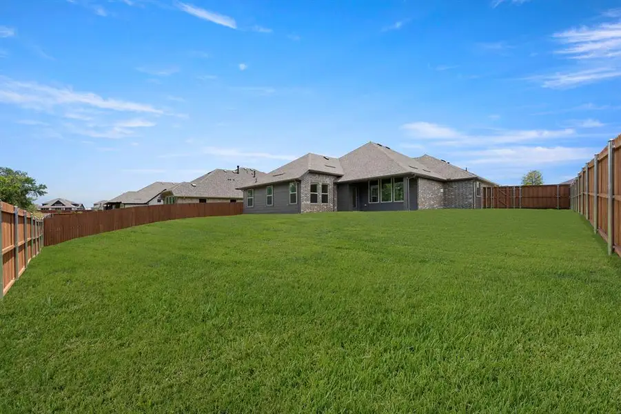 3821-maize-ave-heartland-tx-backyard-wide-view