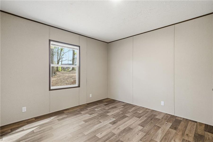 Spacious, unfurnished interior of a new home in , Franklin (Image 24).