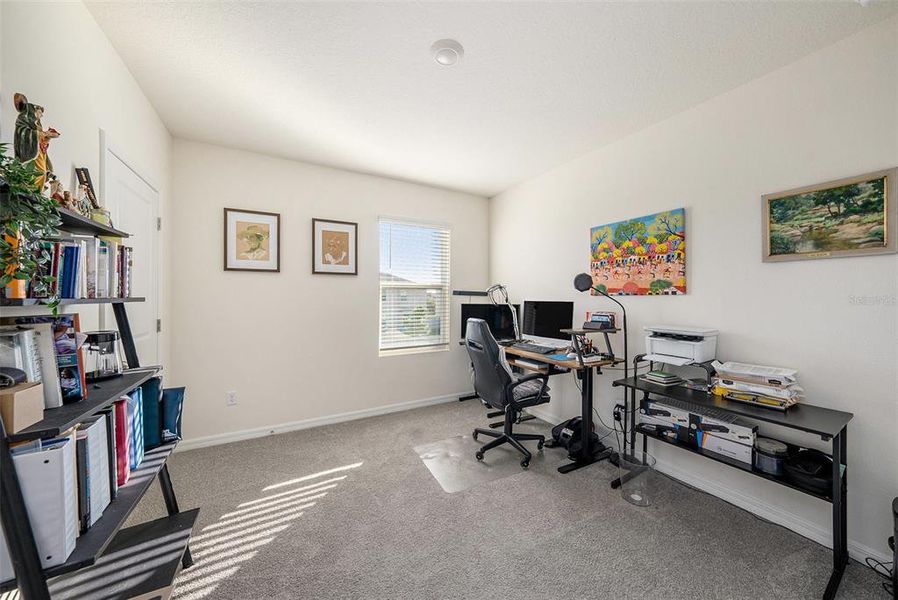 Furnished interior view inside a new home in , Wesley Chapel (Image 17).