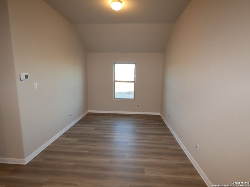 Spacious, unfurnished interior of a new home in Agave, San Antonio (Image 27).