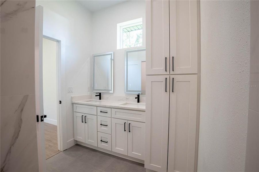 Image 40 of a home in .